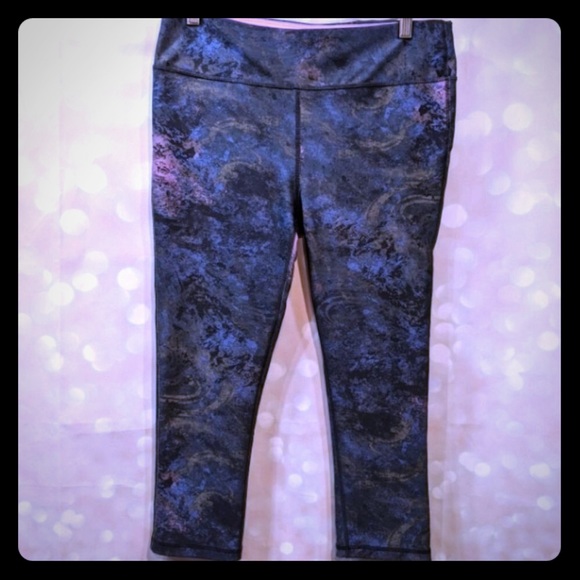 Marika Sport Paint Splash Capris - Picture 1 of 8